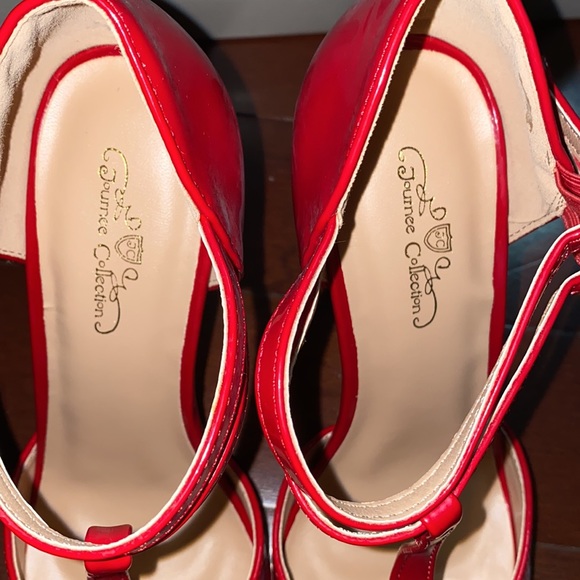 Red Heels - Picture 6 of 7